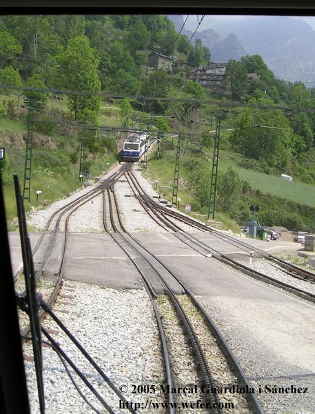 Parada a l'estació de Queralbs, mentre esperem un tren descendent. A partir d'aquí, comença la pujada de veritat.
