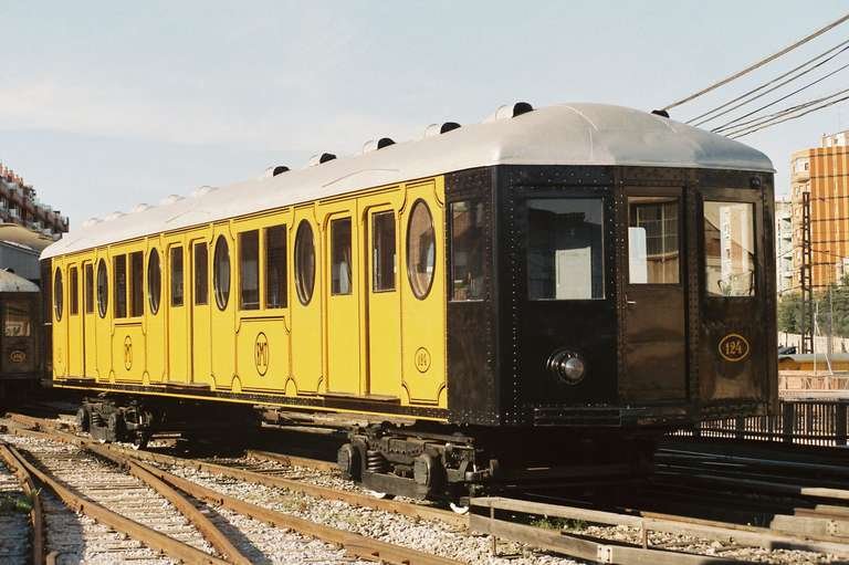 100-01-md.jpg