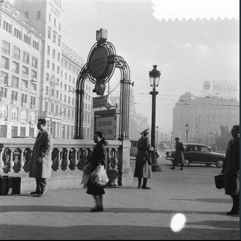 Screenshot 2026-06-10 at 19-42-00 Plaatjes uit Barcelona Toegang Metrostation Cataluña Nationaal Archief.png